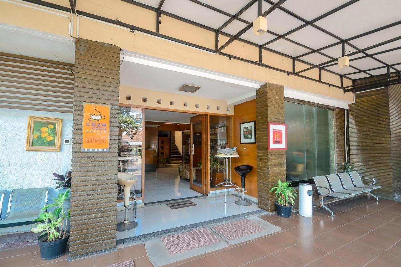 Sky Hotel Buah Batu 1 Bandung Dış mekan fotoğraf