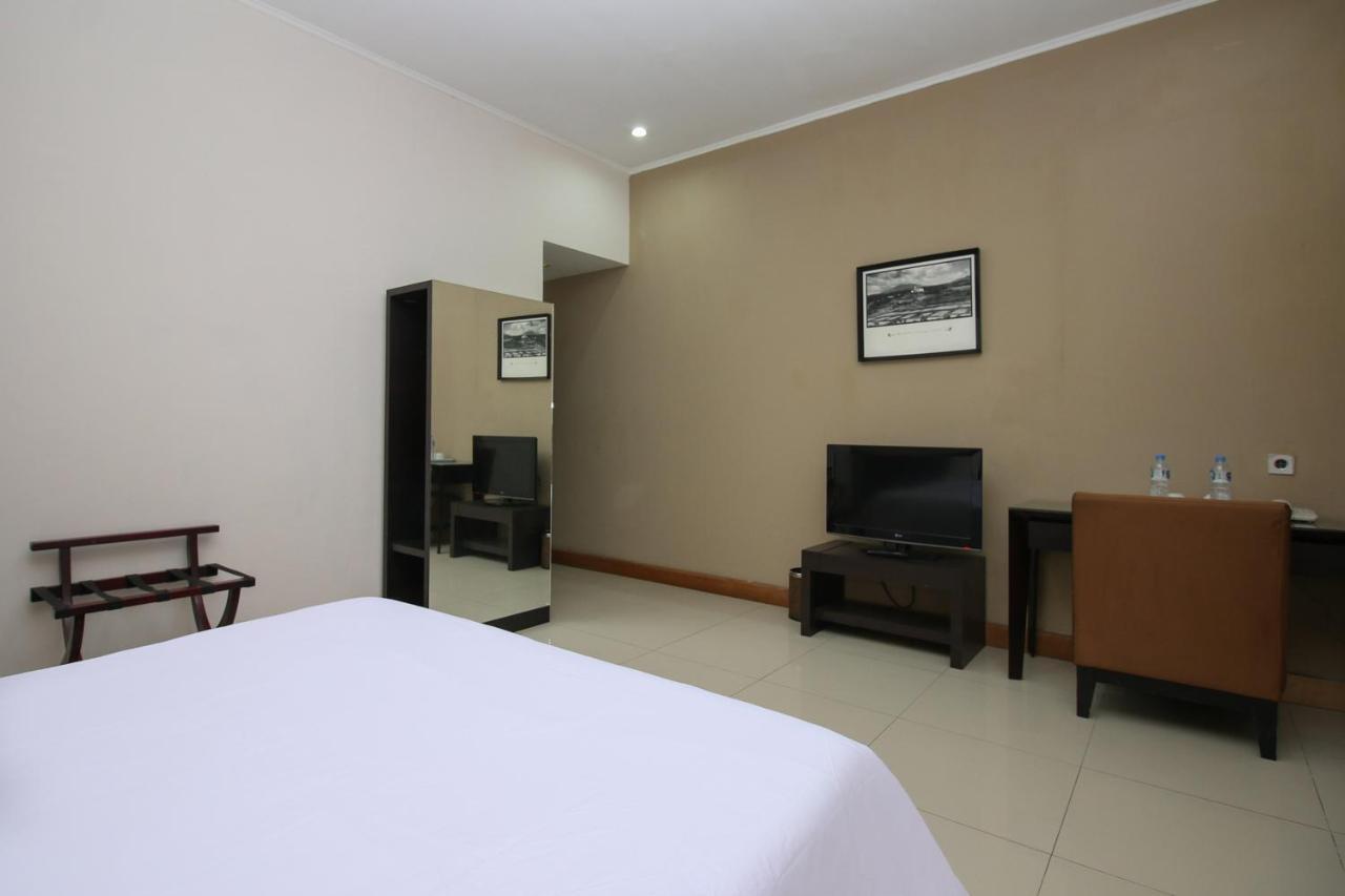 Sky Hotel Buah Batu 1 Bandung Dış mekan fotoğraf
